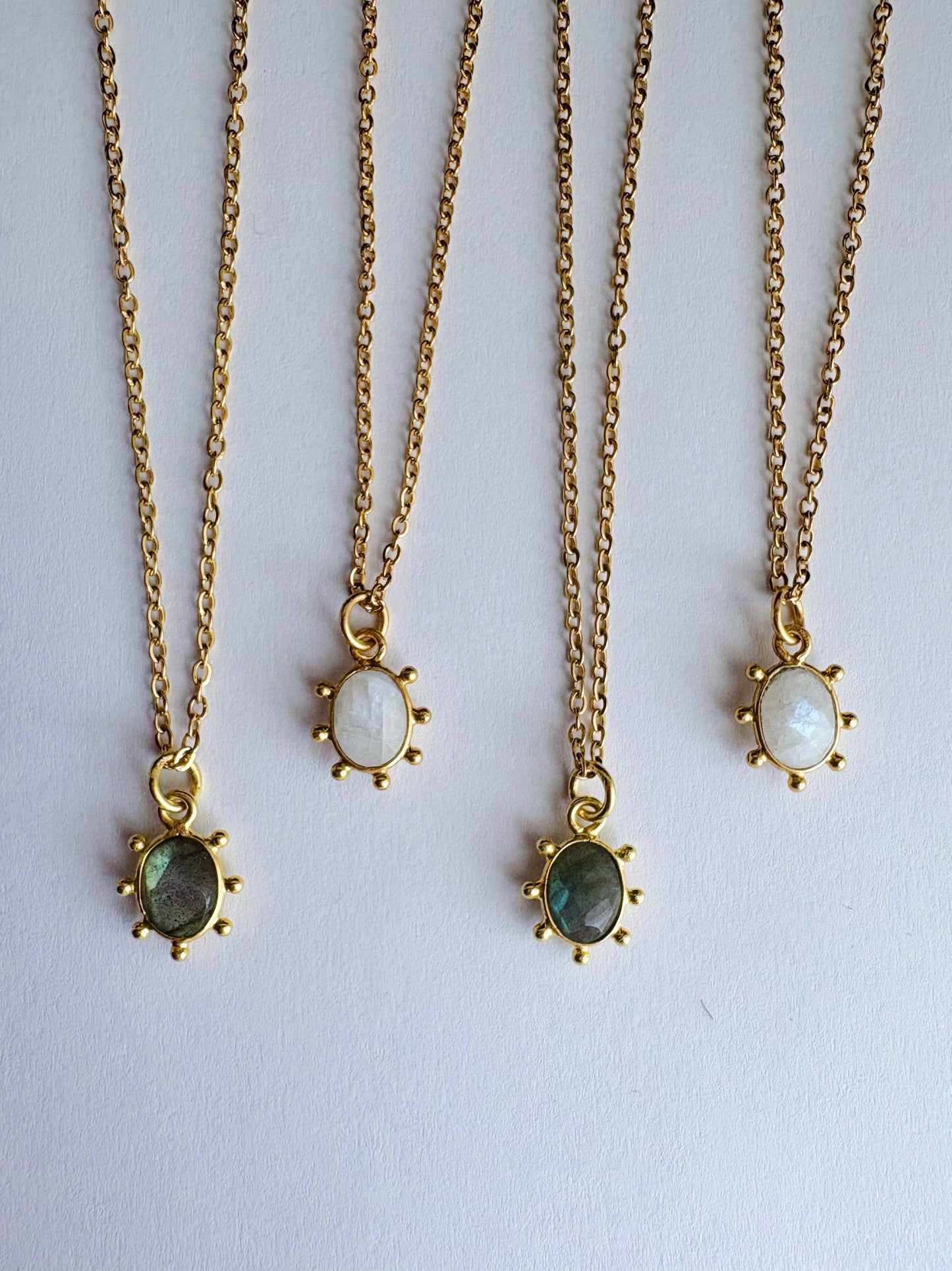 Ellie Pendant Necklace