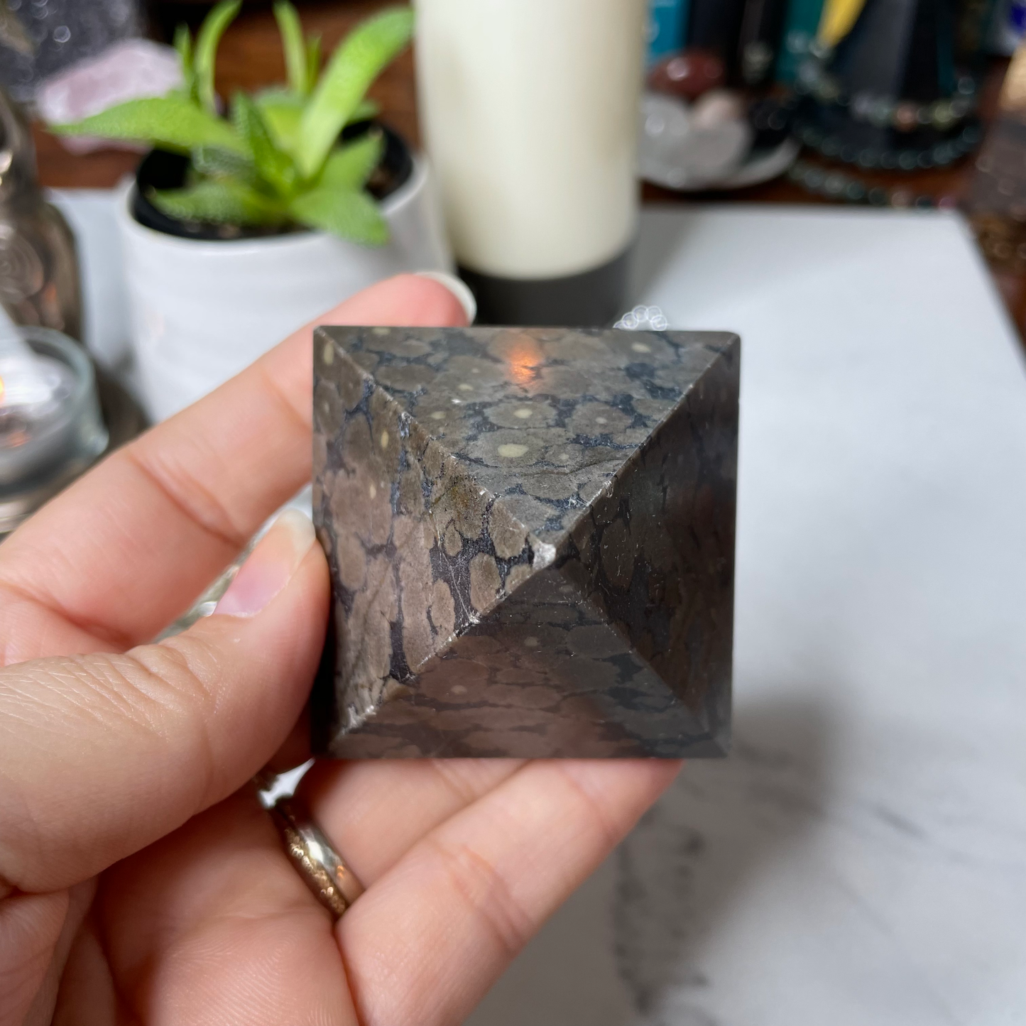 Hematite mini pyramid
