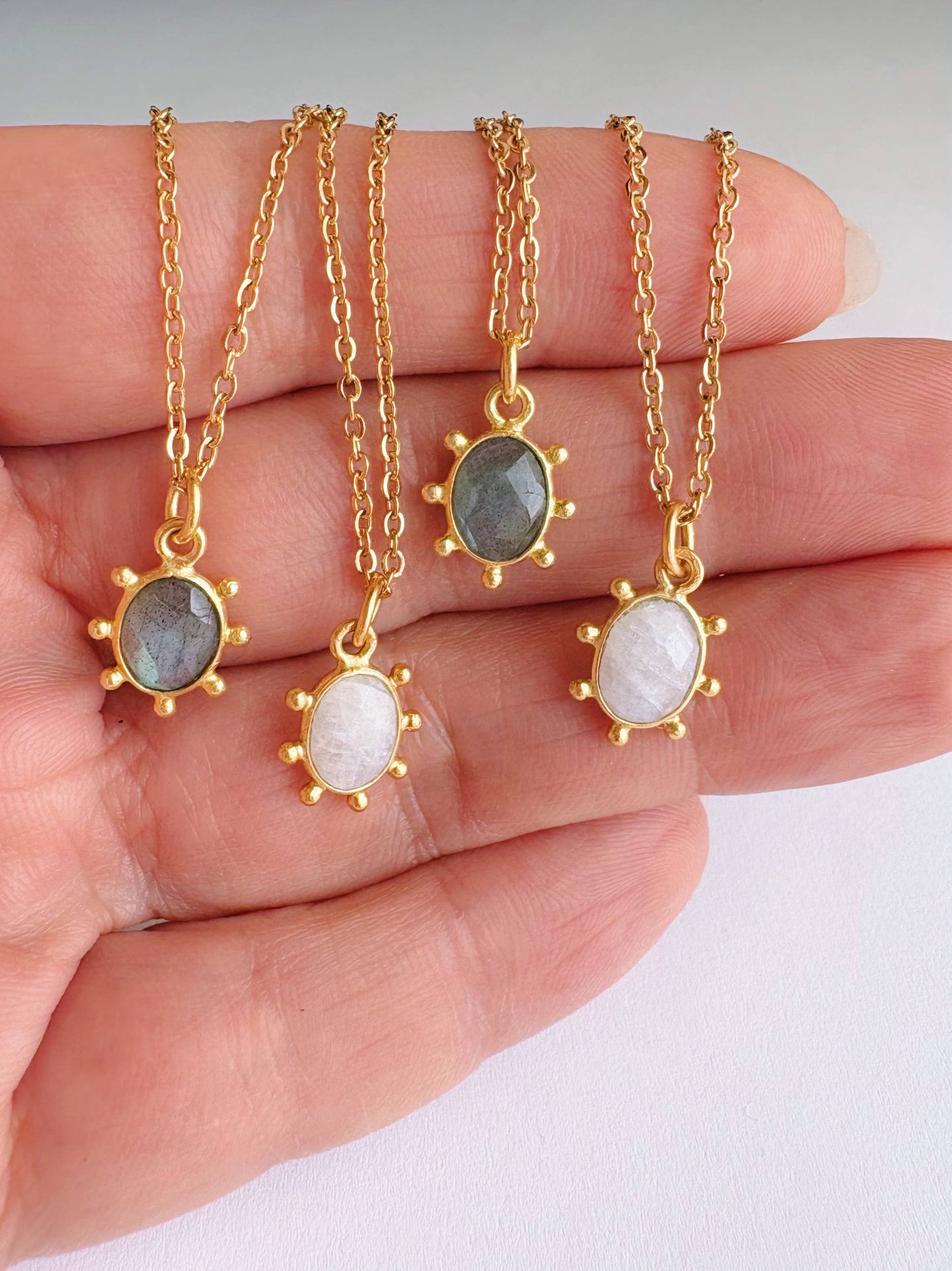 Ellie Pendant Necklace