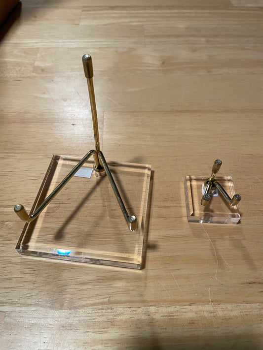 Specimen stand